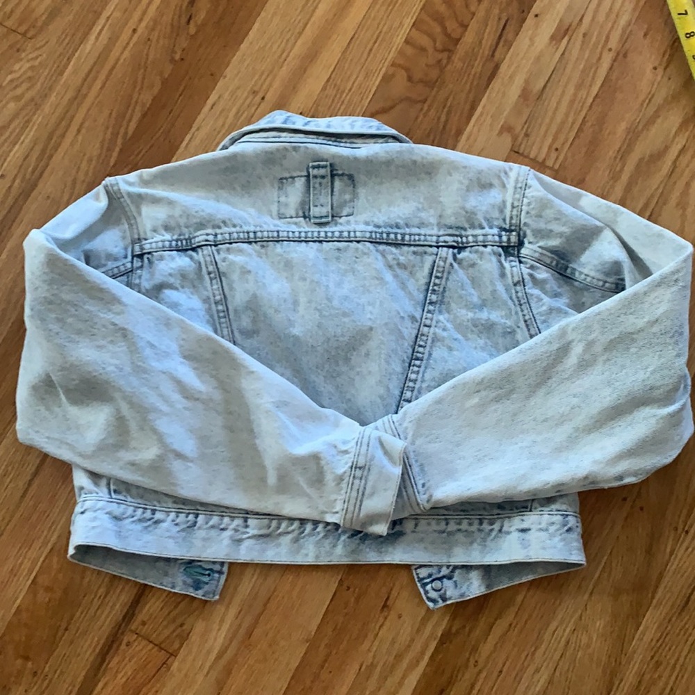 Vintage Cropped Denim Jacket - Picture 9 of 11